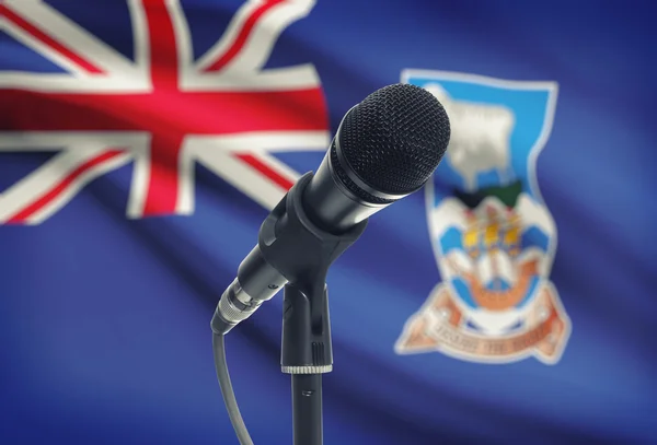 Microphone sur pied avec drapeau national sur fond - îles Falkland — Photo