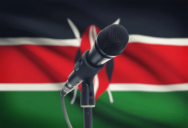 Mikrofon am Stand mit Nationalflagge auf Hintergrund - Kenia — Stockfoto