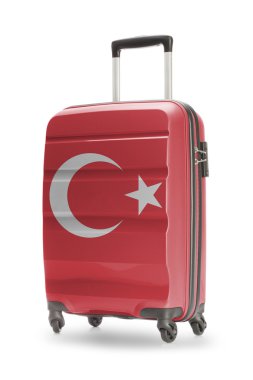 O - Türkiye Ulusal bayrağını bavulla