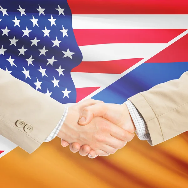 Unternehmer-Handshake - USA und Armenien — Stockfoto
