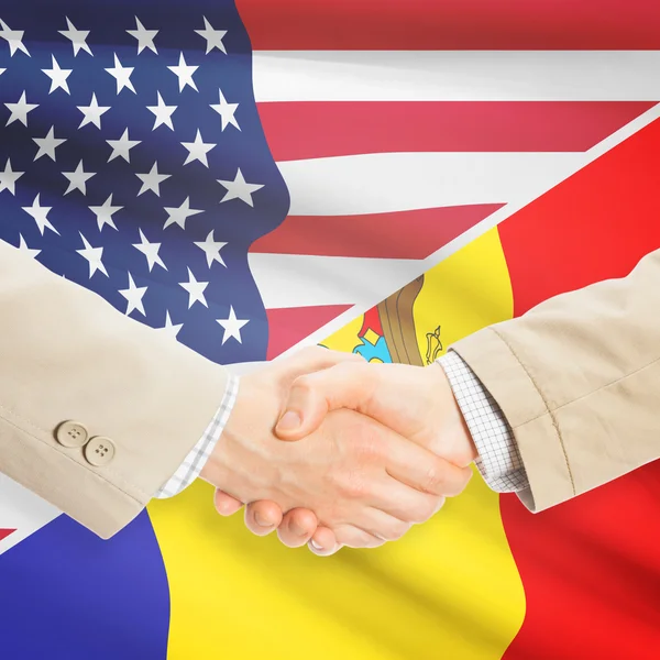 Unternehmer-Handshake - USA und der Republik Moldau — Stockfoto