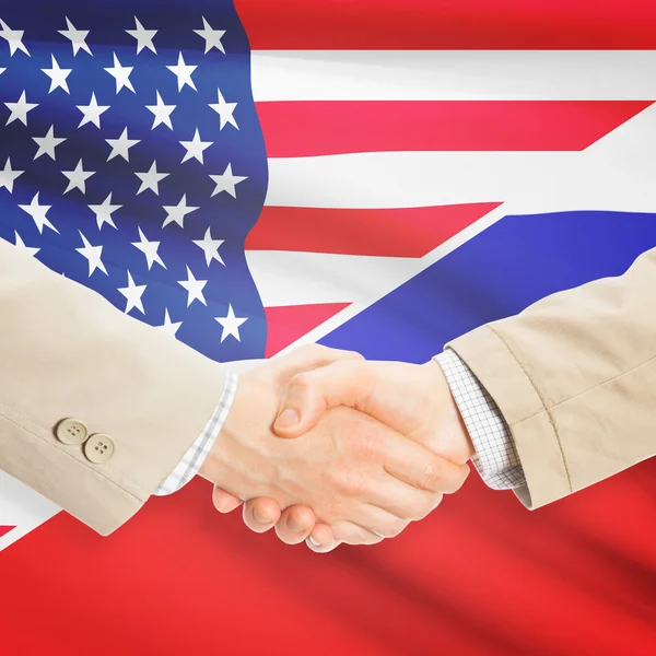 Poignée de main hommes d'affaires - États-Unis et la Russie — Photo