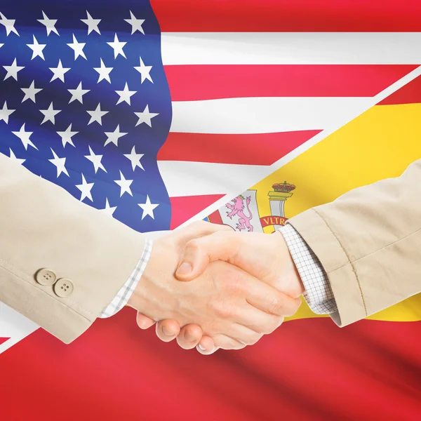Aperto de mão empresários - Estados Unidos e Espanha — Fotografia de Stock