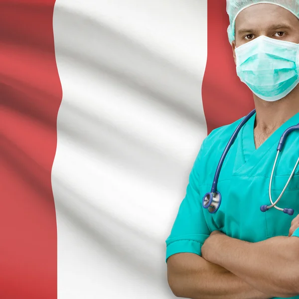 Cirujano con bandera en serie de fondo - Perú — Foto de Stock