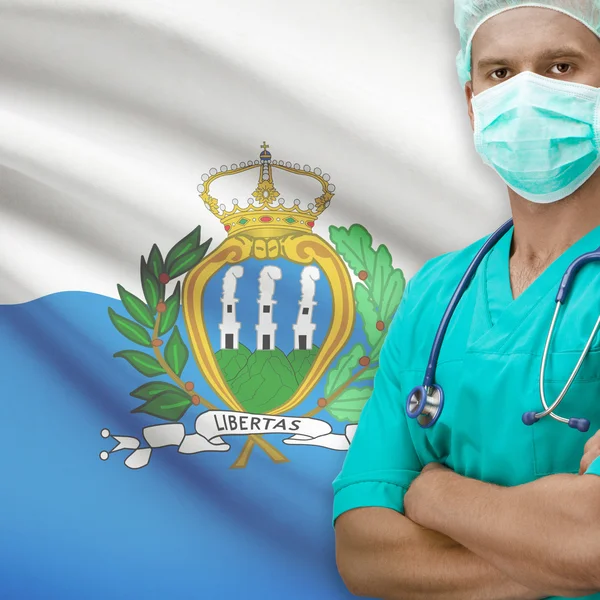 Chirurg s vlajkou na pozadí řady - San Marino — Stock fotografie