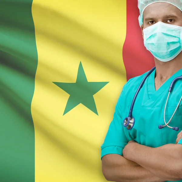 Chirurg z flagi na tle serii - Senegal — Zdjęcie stockowe