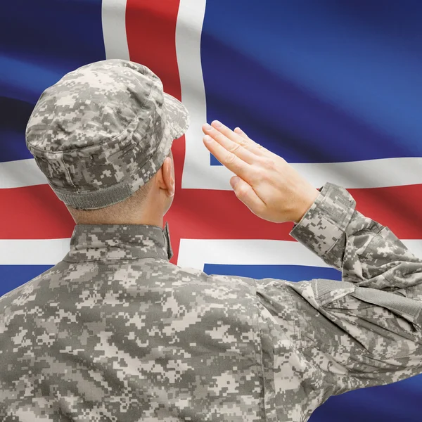 Soldado en sombrero ante serie de bandera nacional - Islandia — Foto de Stock