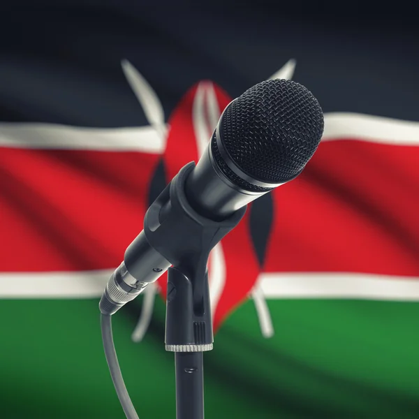 Mikrofon am Stand mit Nationalflagge auf Hintergrund - Kenia — Stockfoto