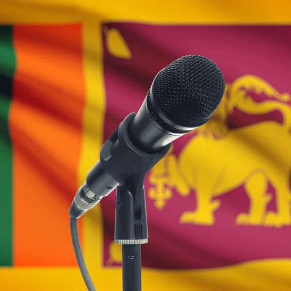 Mikrofon am Stand mit Nationalflagge auf Hintergrund - Sri Lanka — Stockfoto