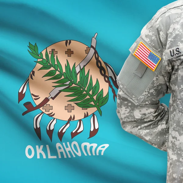 American soldier with US state flag series - Oklahoma — Stock Photo, Image