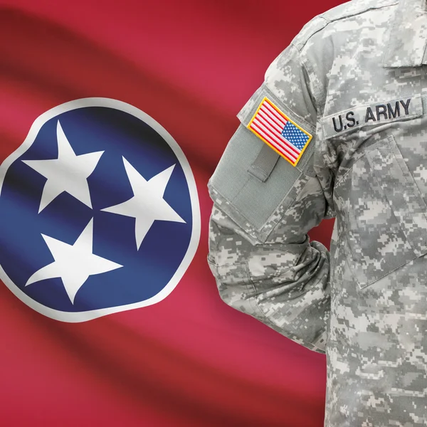Soldado americano con nosotros serie bandera de estado - Tennessee —  Fotos de Stock