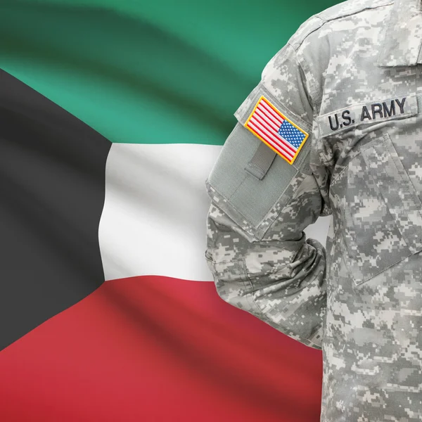 American soldier with flag series - Kuwait — Stock Photo, Image