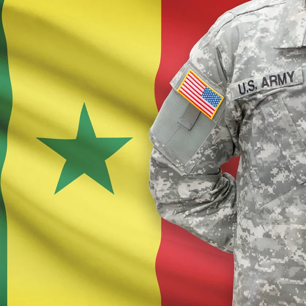 Americký voják s vlajkou series - Senegal — Stock fotografie