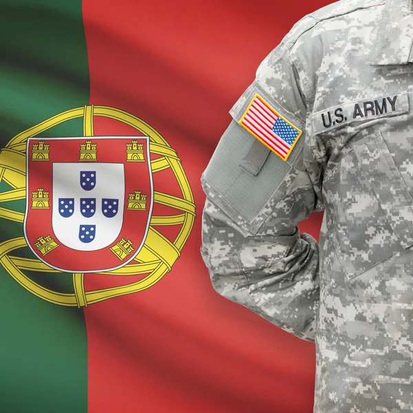 Amerikansk soldat med flagg-serien - Portugal — Stockfoto