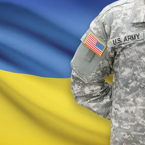 Amerikansk soldat med flagg-serien - Ukraina — Stockfoto