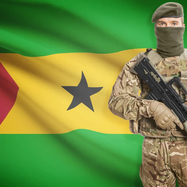 Soldier with machine gun and flag on background - Sao Tome and Principe — Stock Photo, Image