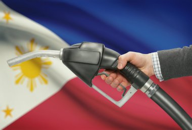 Pompa meme el ile arka plan - Türkiye Ulusal bayrağını yakıt.