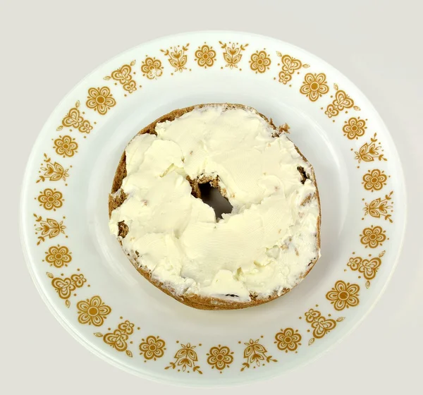 Bagel com creme de queijo — Fotografia de Stock