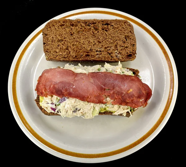 Hühnersalat und Specksandwich — Stockfoto