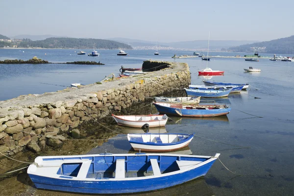 Aldeia na costa — Fotografia de Stock