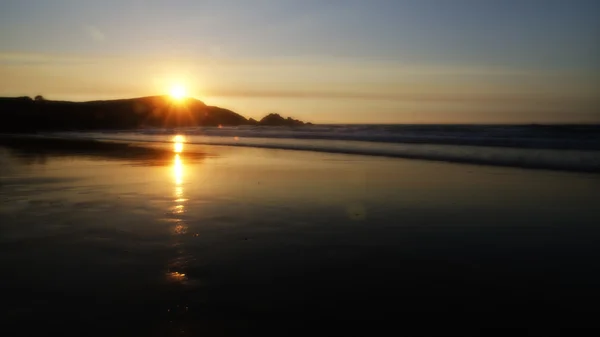 Pôr do sol na costa atlântica — Fotografia de Stock