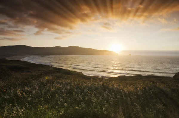 Puesta de sol en la costa atlántica — Foto de Stock