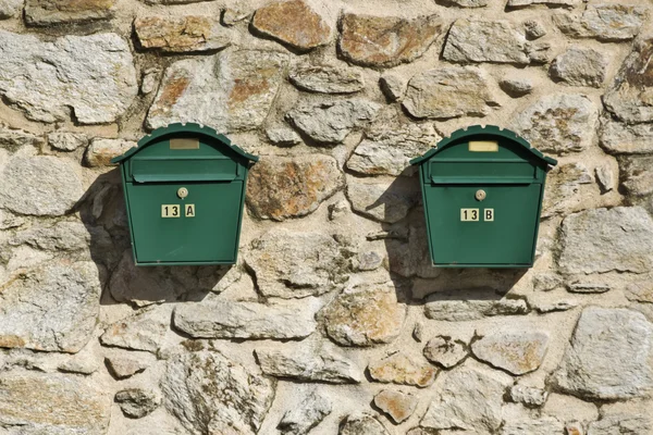 Дві звичайні поштові скриньки Ліцензійні Стокові Фото