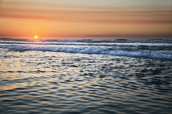 Puesta de sol en la costa atlántica — Foto de Stock