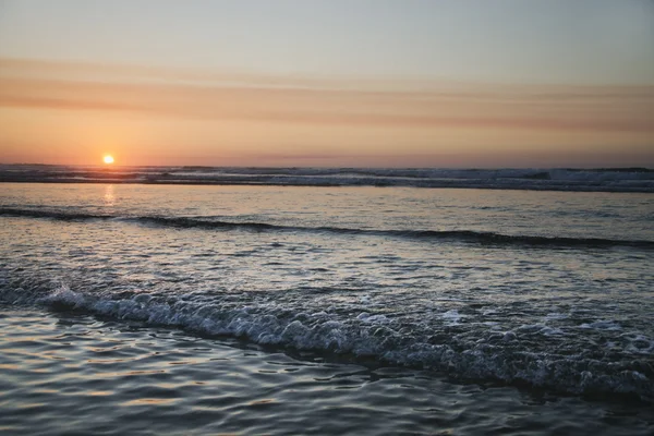 Pôr do sol na costa atlântica — Fotografia de Stock
