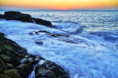 Atlantik kıyısında günbatımı.