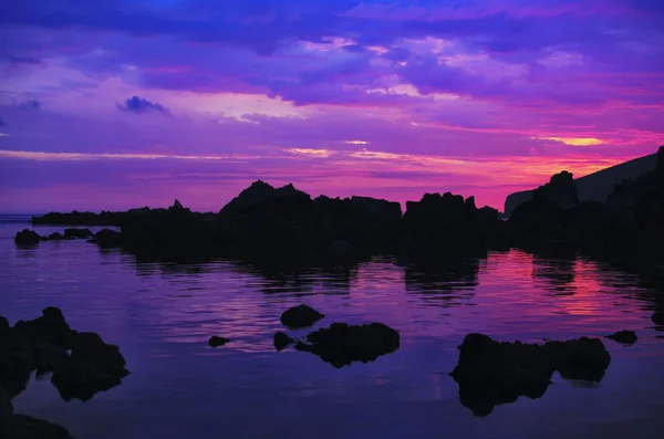 Zachód słońca nad skały — Zdjęcie stockowe