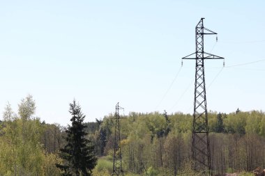 yüksek voltaj güç hatları