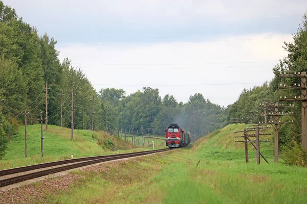 Yük trenli dizel lokomotif