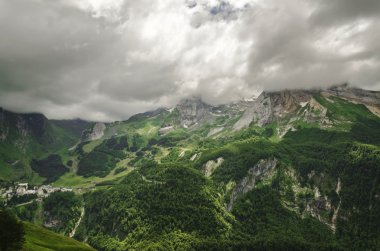 İspanya dağlarda, görüntüleme