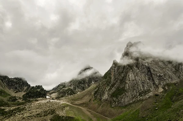 Cloudy hill — Stock Photo, Image