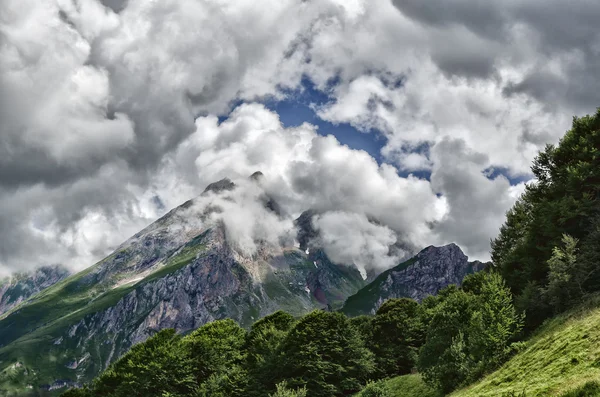 Pirineos montañas paisaje —  Fotos de Stock