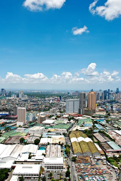 Sonniges Stadtpanorama aus der Luft — Stockfoto