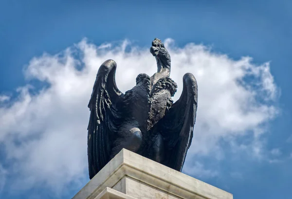 Guayaquil Guayas Equador Novembro 2013 Uma Estátua Pássaro Condor Monumento — Fotografia de Stock