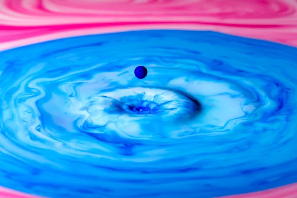 Respingo Abstrato Gota Água Superfície Colorida — Fotografia de Stock