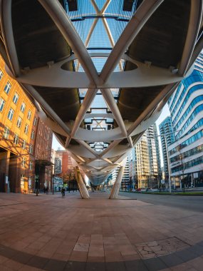 24 Şubat 2021, Netkous veya Fishnets Lahey 'deki tramvay köprüsünün popüler adıdır.