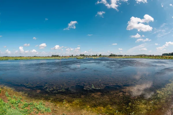 Vue Sur Lac Avec Ciel Arrière Plan — Photo