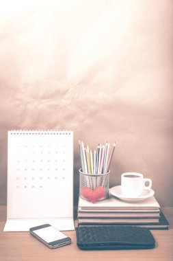 Ofis Büro: telefon, cüzdan, takvim, kalp, renk penc ile kahve