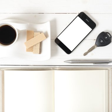 kahve fincanı gofret, telefon, araba anahtarı, Not Defteri ile