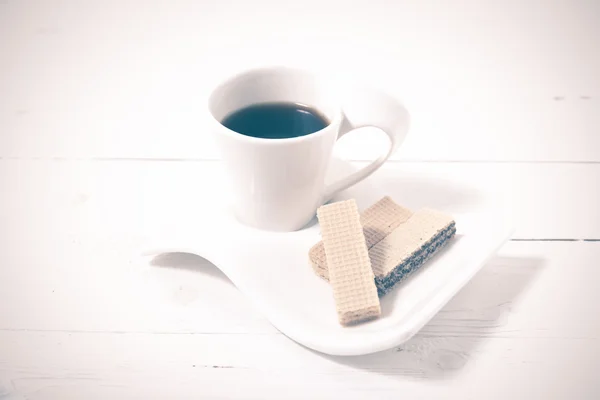 Coffee cup with wafer vintage style — Stock Photo, Image