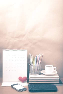 Ofis Büro: telefon, cüzdan, takvim, kalp, renk penc ile kahve