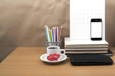 Ofis Büro: telefon, cüzdan, takvim, kalp, renk penc ile kahve