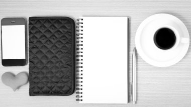Ofis Büro: kahve ile telefon, kalp, not defteri, m-cüzdan siyah ve w