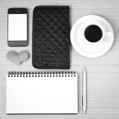 Ofis Büro: kahve ile telefon, kalp, not defteri, m-cüzdan siyah ve w