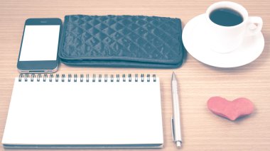Ofis Büro: telefon, kalp, not defteri, m-cüzdan vintage arpacık ile kahve