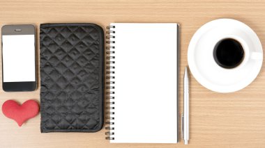 Ofis Büro: telefon, kalp, not defteri, m-cüzdan ile kahve